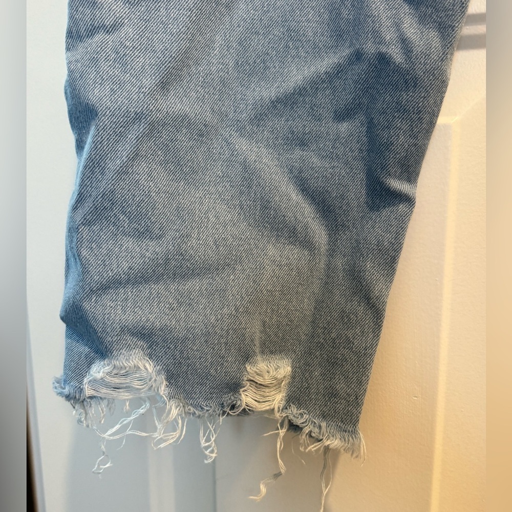 Brand New without tags | Women's high waisted | distressed jeans | size Medium - Picture 3 of 13